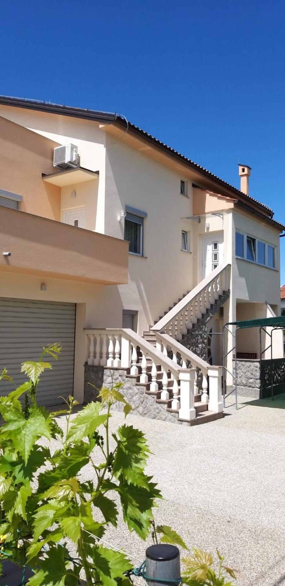 Apartmani Anita Malinska Exterior photo